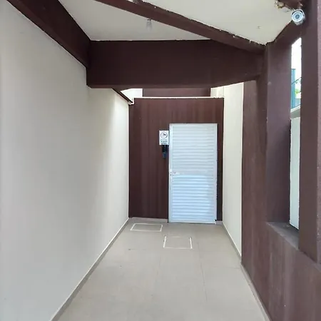 Residencial Melfi 3 Ap.2 Frente Apartment Bombinhas Exterior photo